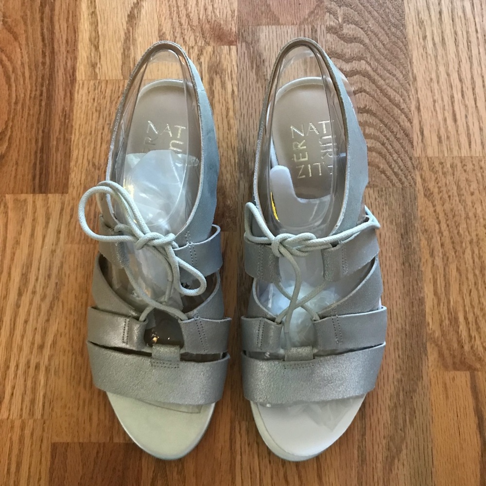 NIB Naturalizer Felicity Silver Sandal 5.5M - Picture 3 of 13